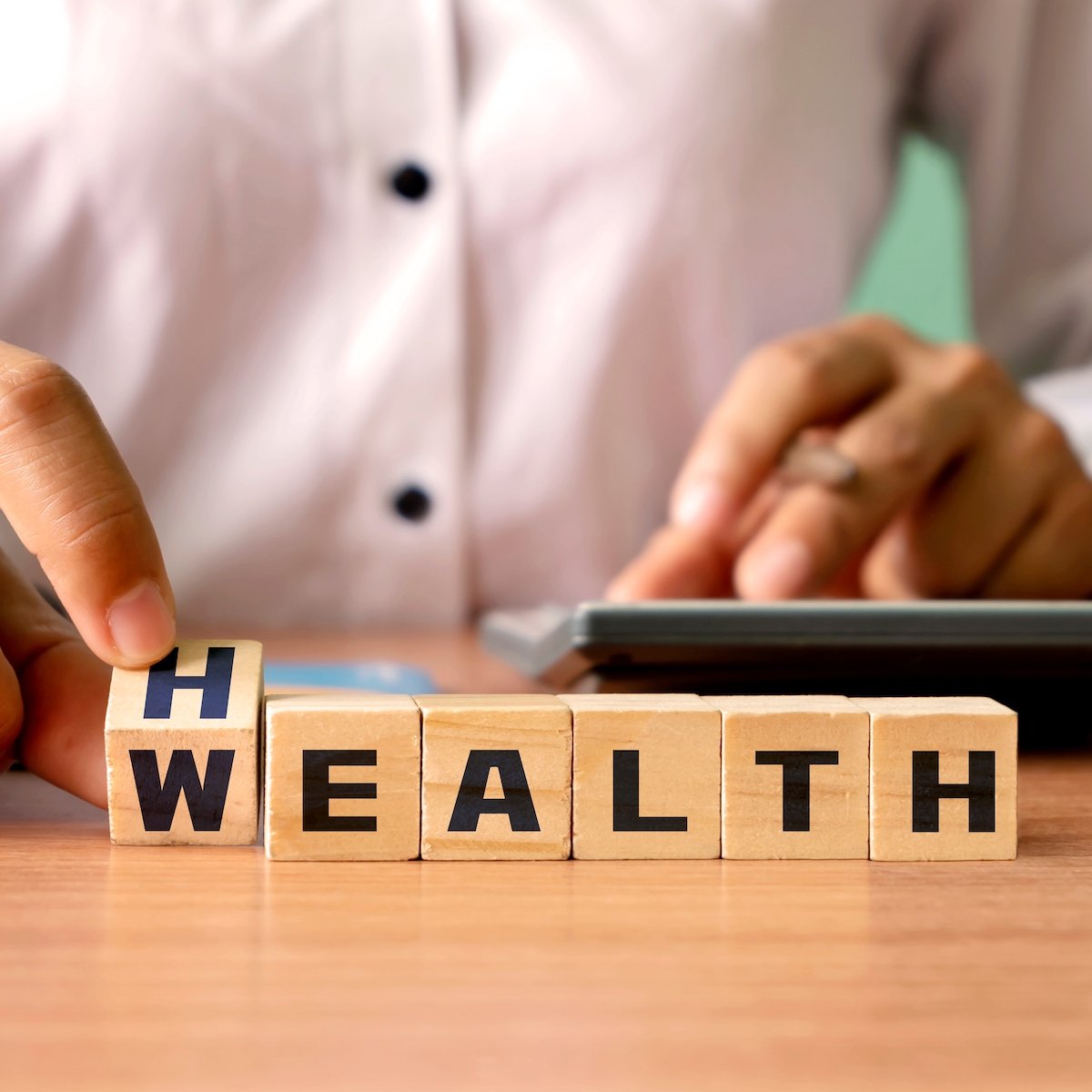 5 Signs You Need Financial Wellbeing at Work | Reward Gateway UK