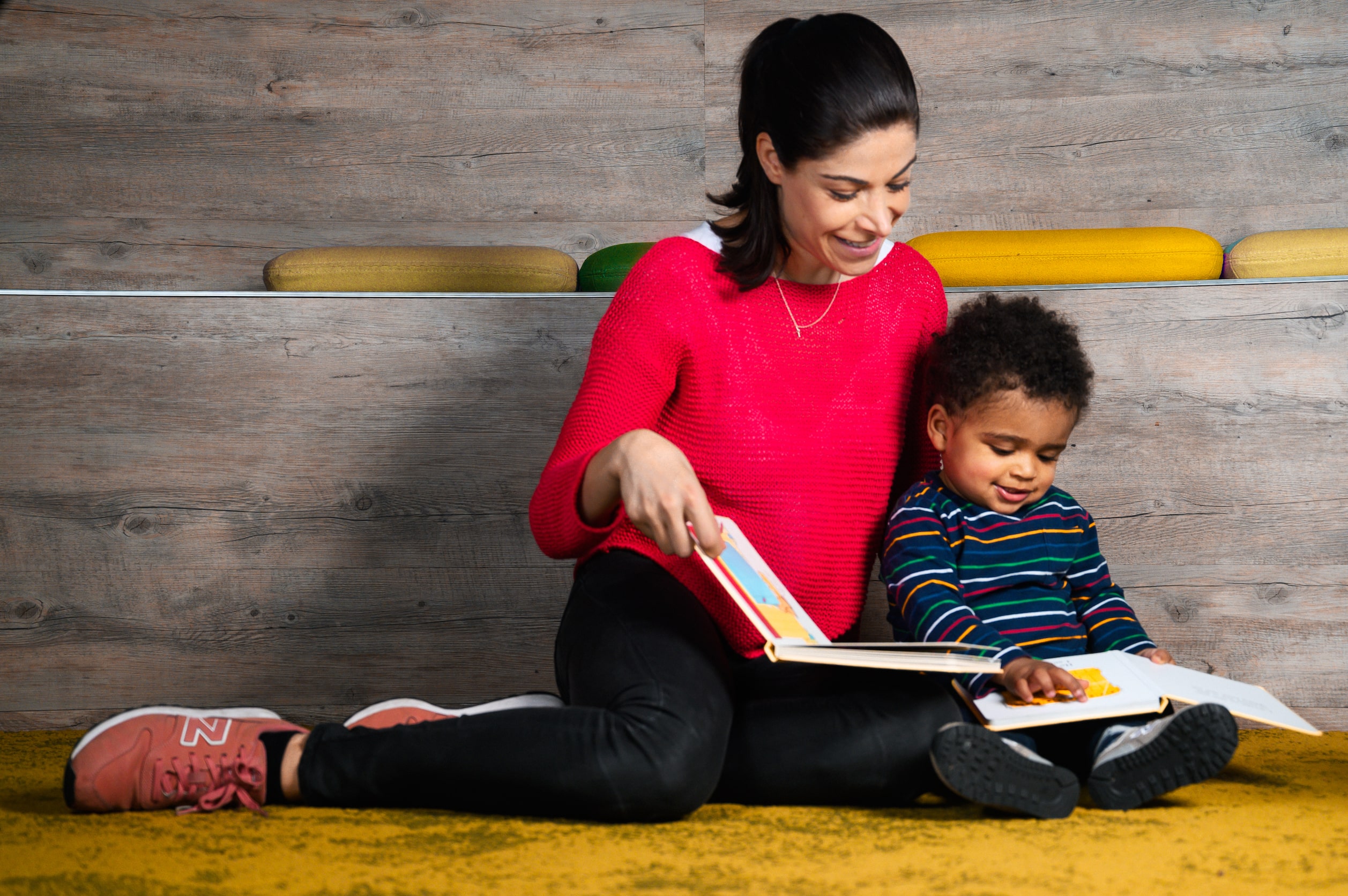 ccv_woman-child-reading-min