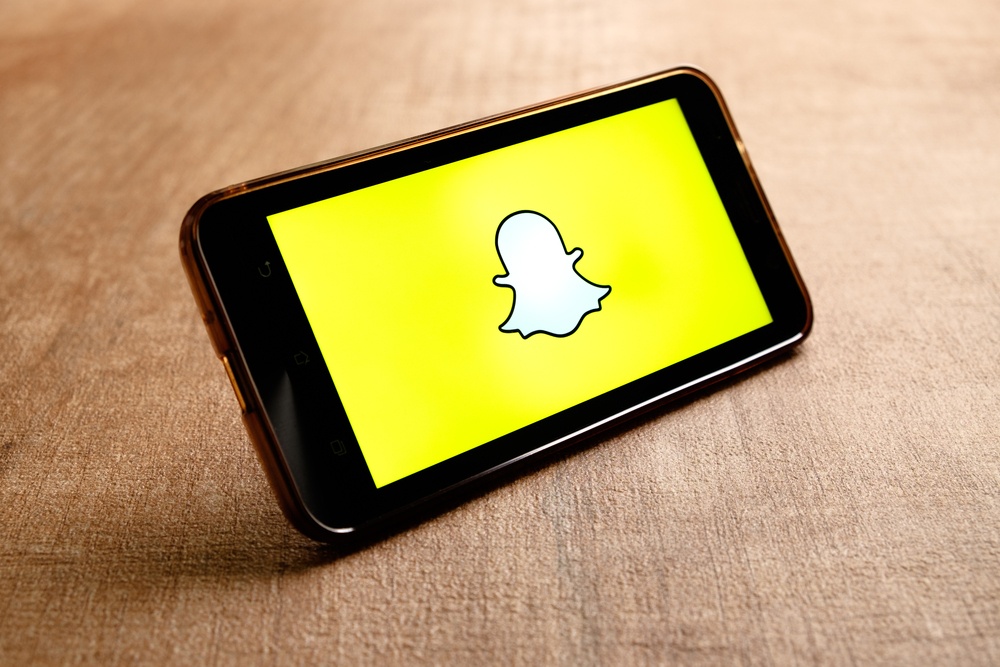 How I Continually Engage Nearly 40% of our Employees on Snapchat | Reward Gateway UK